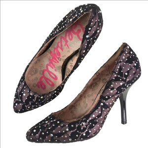 Betsey Johnson Betseyville Rhinestone Lace Slip-on Pointed Toe Pump Blac…